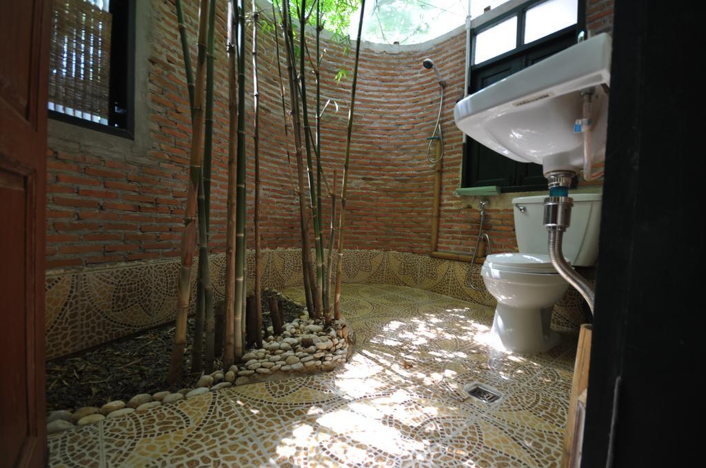 Ayutthaya Bouchic Hostel Exteriör bild